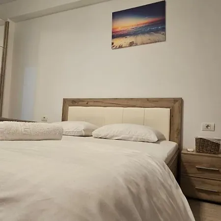 Summer Breeze Parcare Privata La 2 Minute De Plaja Apartment