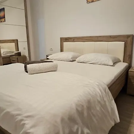 Summer Breeze Parcare Privata La 2 Minute De Plaja 3*